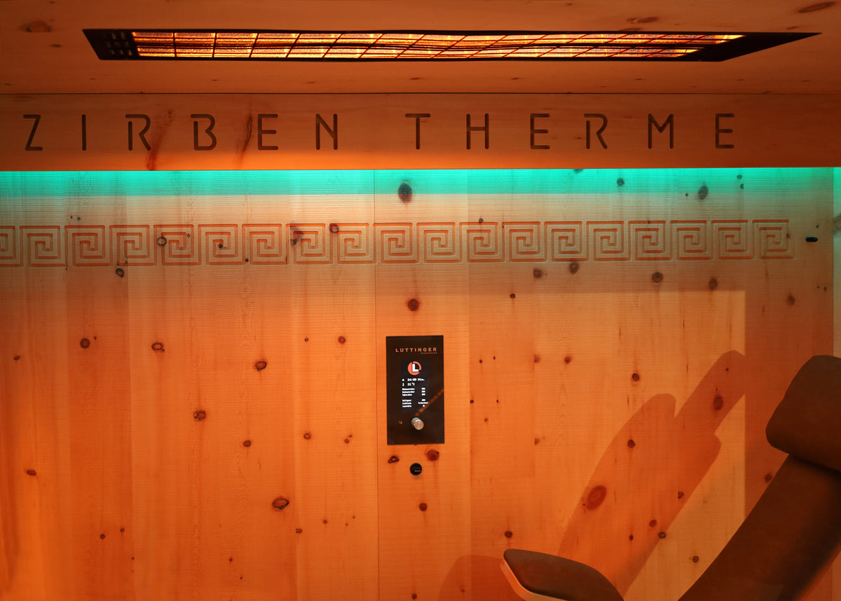 Infrarot bei Manz Döbele, Infrarot-Wärmeliegen, „Prima Single” Infrarotkabine, Zirben-Therme